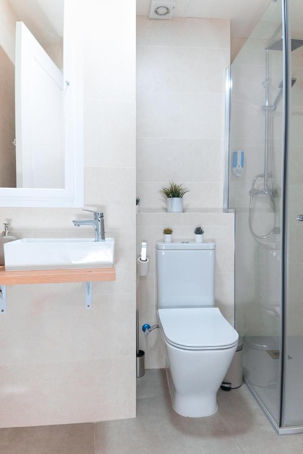 Downtown Apartment With Private Terrace & Jacuzzi Seville Exterior photo